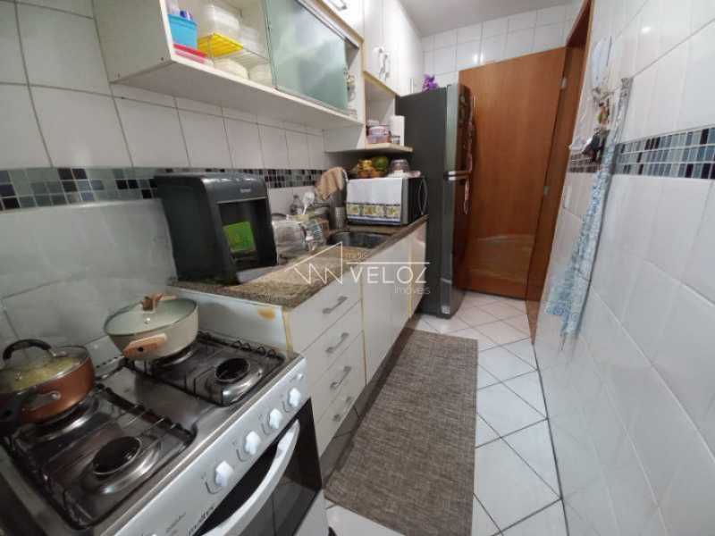 Apartamento à venda com 2 quartos, 73m² - Foto 11