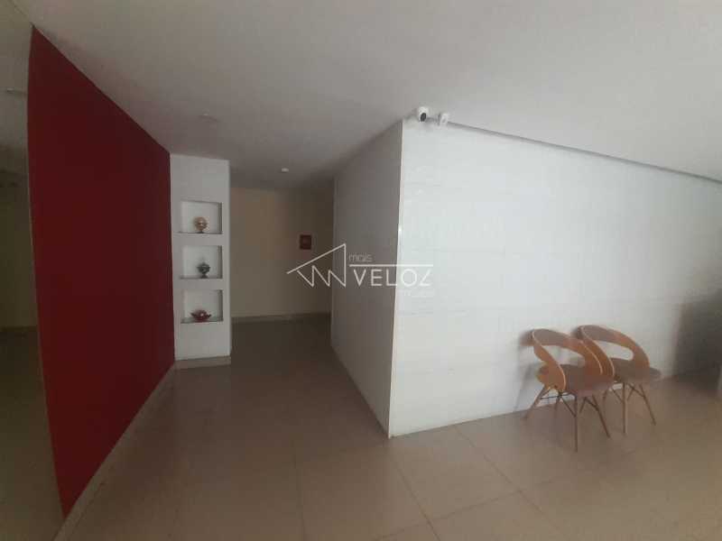 Apartamento à venda com 2 quartos, 66m² - Foto 3