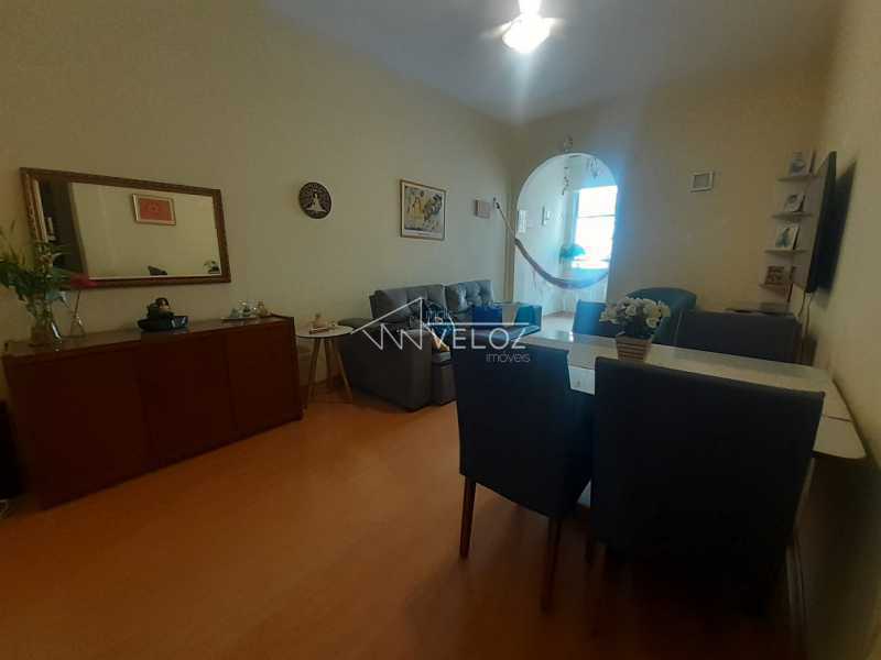 Apartamento à venda com 2 quartos, 84m² - Foto 7