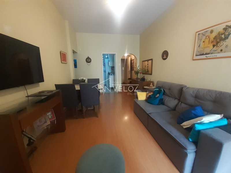 Apartamento à venda com 2 quartos, 84m² - Foto 11