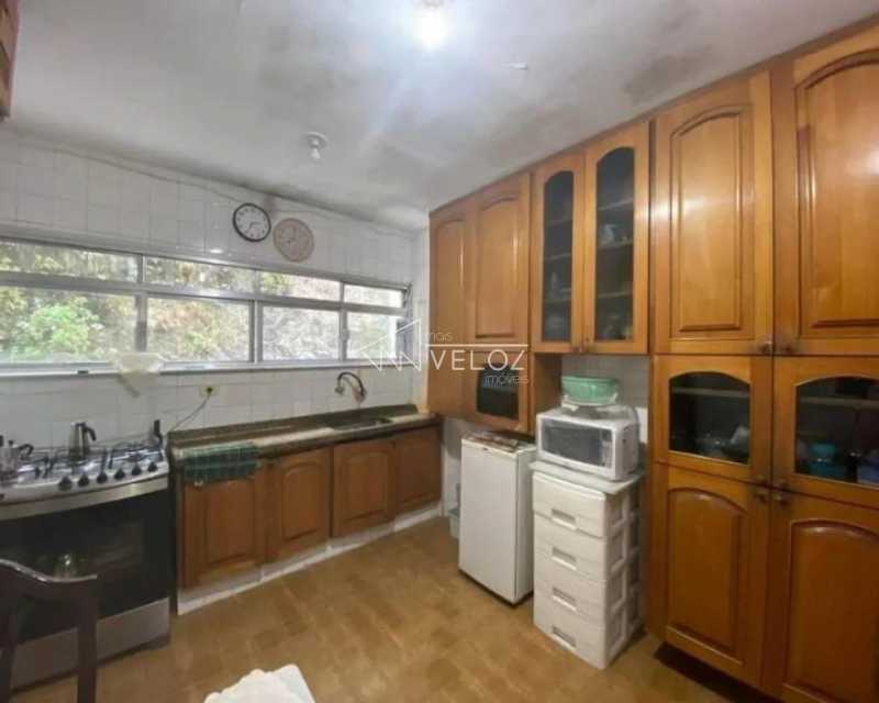 Apartamento à venda com 3 quartos, 146m² - Foto 17