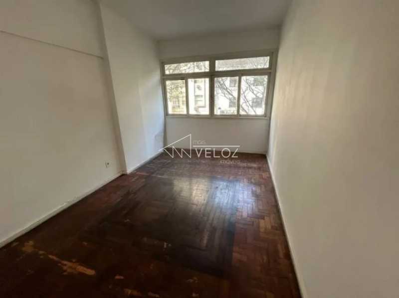 Apartamento à venda com 3 quartos, 130m² - Foto 1