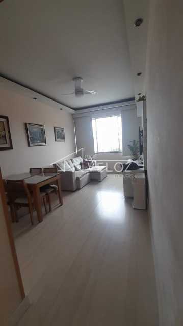 Apartamento à venda com 3 quartos, 83m² - Foto 2