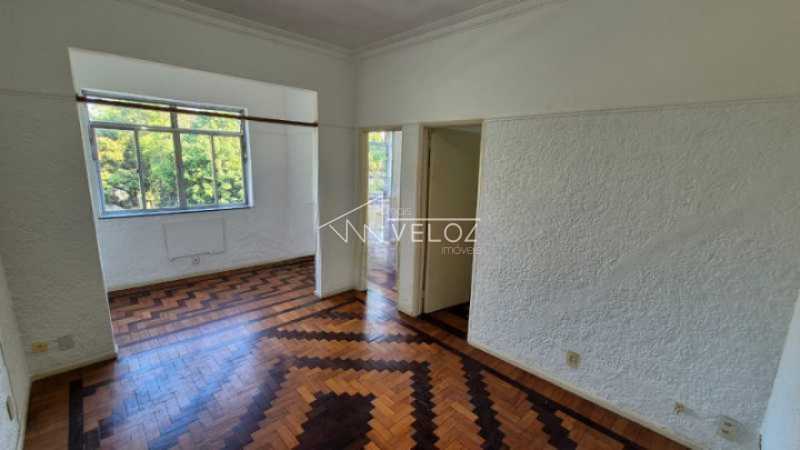 Apartamento à venda com 2 quartos, 58m² - Foto 2