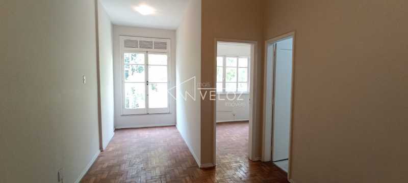 Apartamento à venda com 1 quarto, 38m² - Foto 1