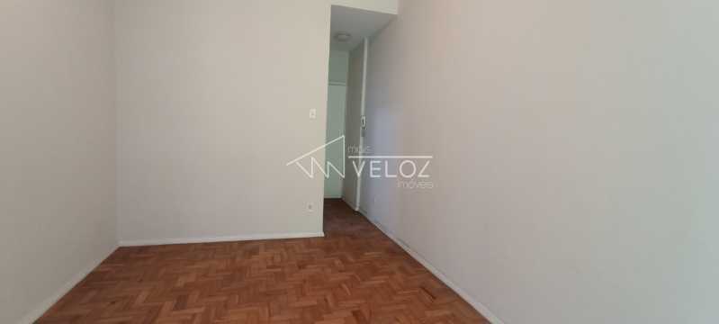 Apartamento à venda com 1 quarto, 38m² - Foto 4