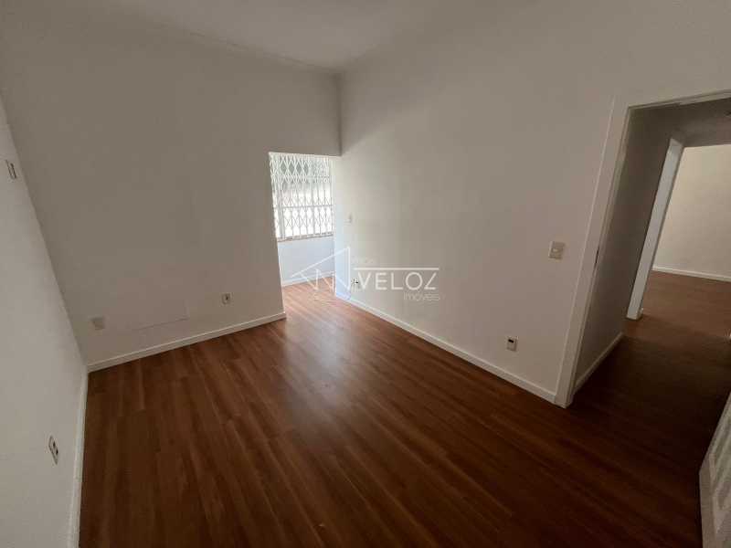 Apartamento à venda com 2 quartos, 85m² - Foto 11