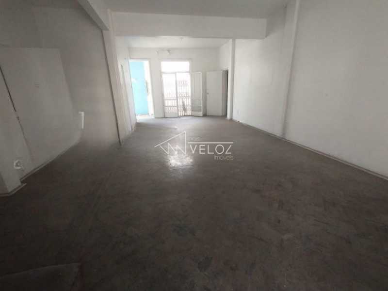 Apartamento à venda com 4 quartos, 153m² - Foto 2