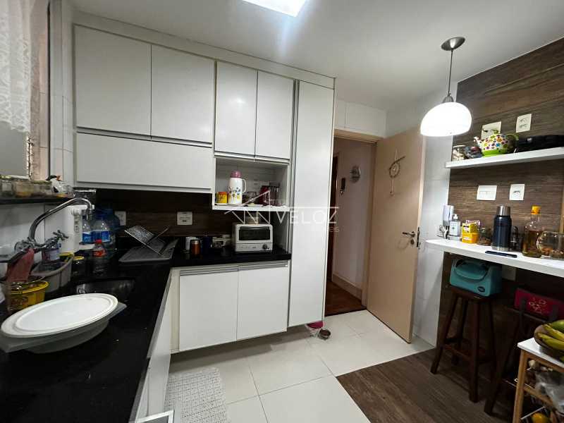 Apartamento à venda com 2 quartos, 85m² - Foto 17