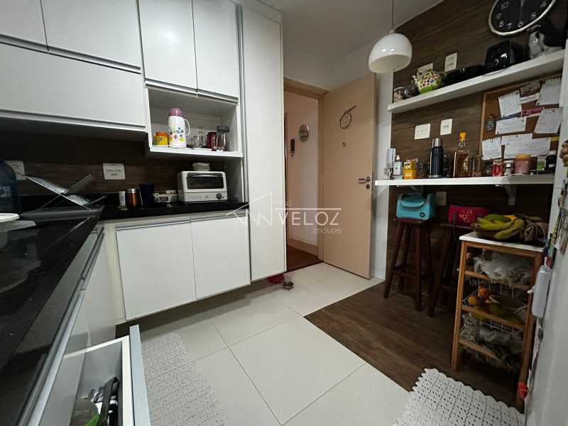 Apartamento à venda com 2 quartos, 85m² - Foto 18