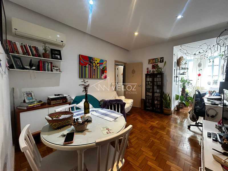 Apartamento à venda com 2 quartos, 85m² - Foto 1