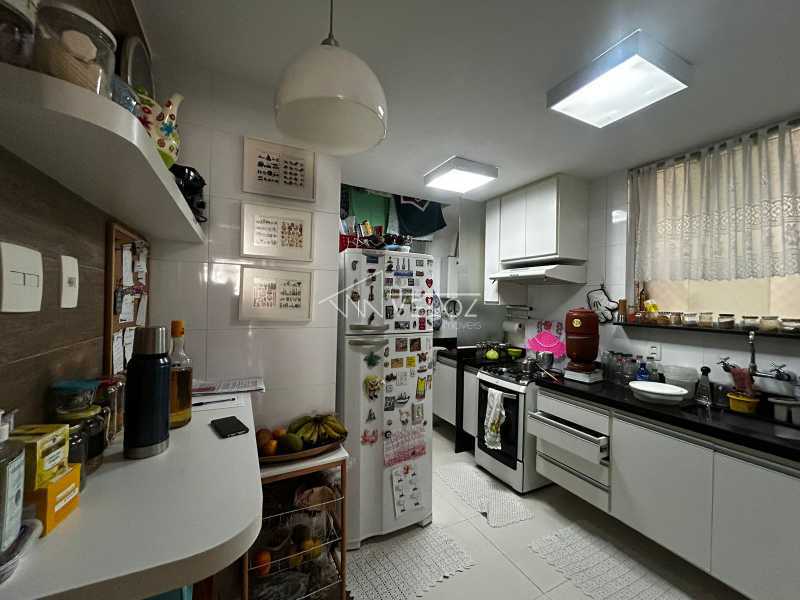 Apartamento à venda com 2 quartos, 85m² - Foto 26