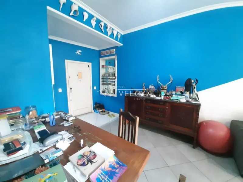 Apartamento à venda com 2 quartos, 85m² - Foto 4