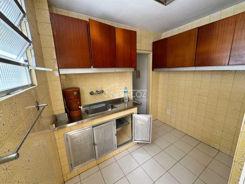 Apartamento à venda com 2 quartos, 83m² - Foto 10