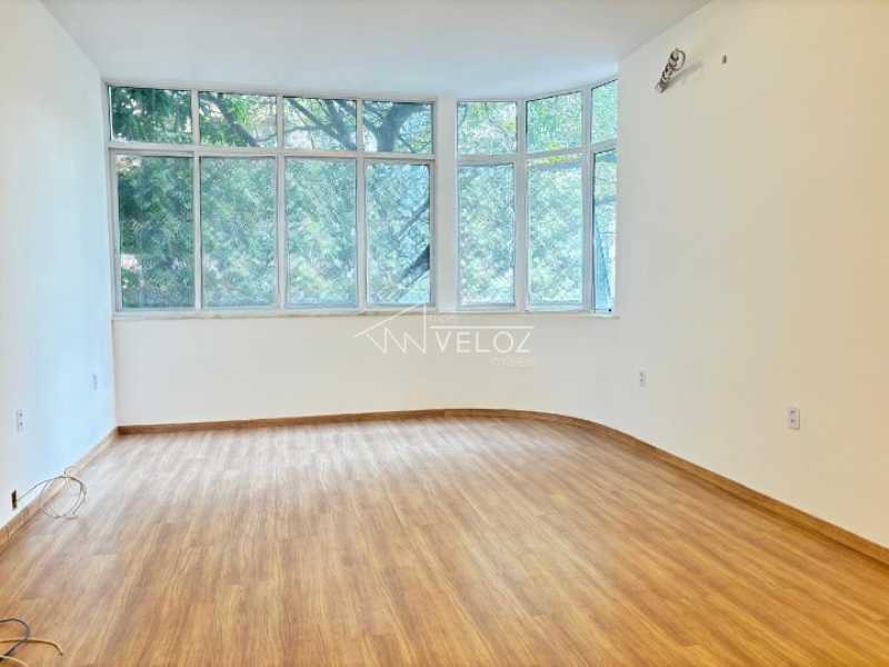 Apartamento à venda com 3 quartos, 118m² - Foto 1