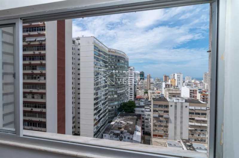 Apartamento à venda com 2 quartos, 61m² - Foto 2