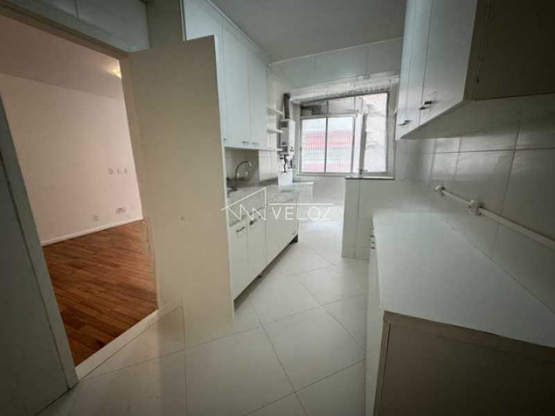 Apartamento à venda com 3 quartos, 82m² - Foto 4