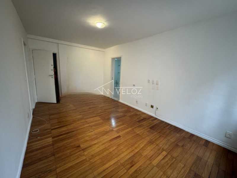 Apartamento à venda com 3 quartos, 82m² - Foto 2