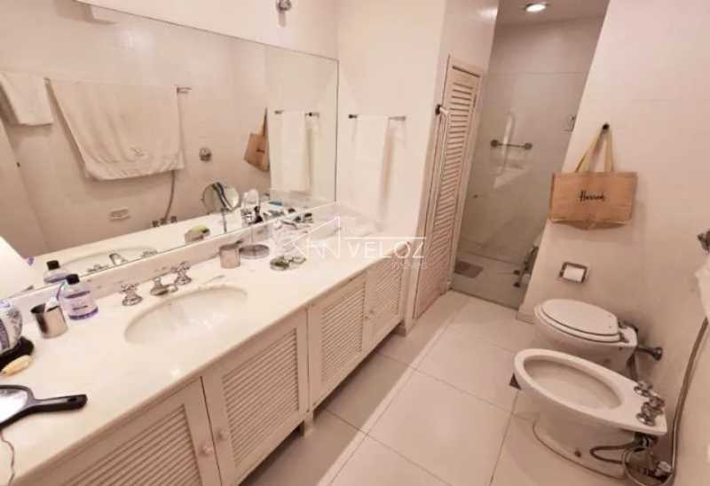 Apartamento à venda com 4 quartos, 200m² - Foto 8