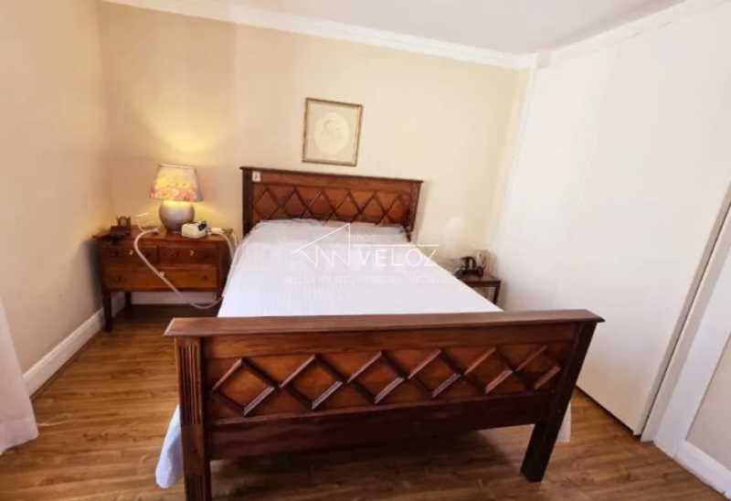 Apartamento à venda com 4 quartos, 200m² - Foto 15