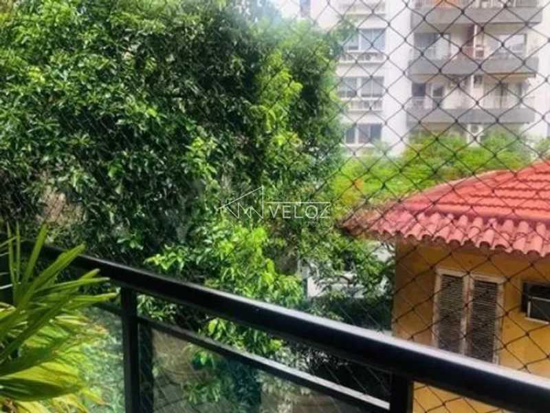 Apartamento à venda com 4 quartos, 240m² - Foto 13