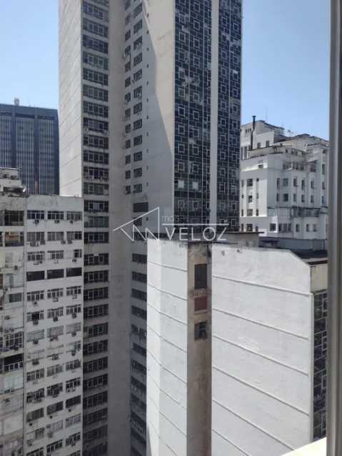 Apartamento à venda com 1 quarto, 30m² - Foto 2