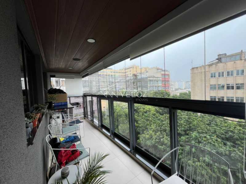 Apartamento à venda com 3 quartos, 86m² - Foto 2