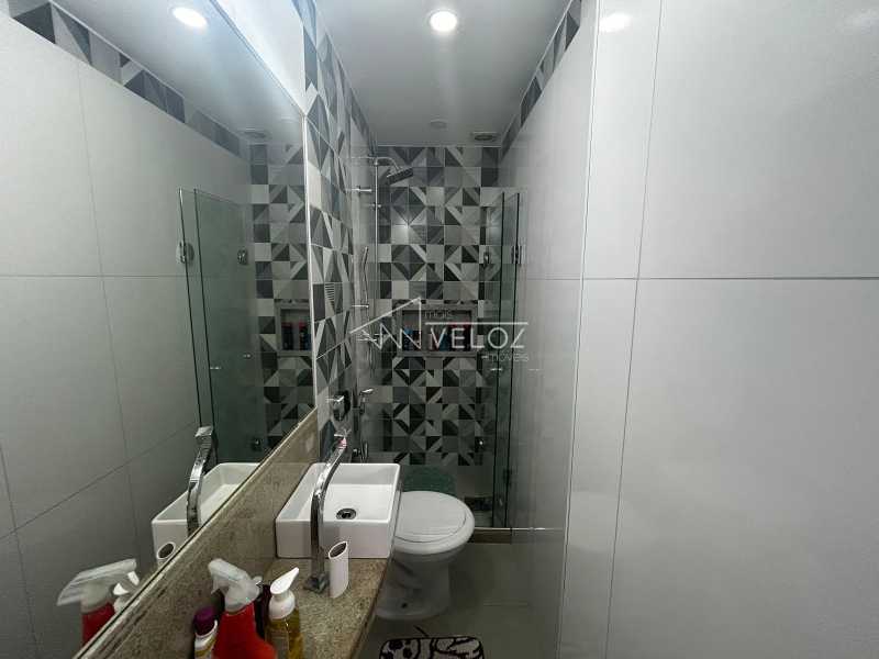 Apartamento à venda com 5 quartos, 185m² - Foto 24