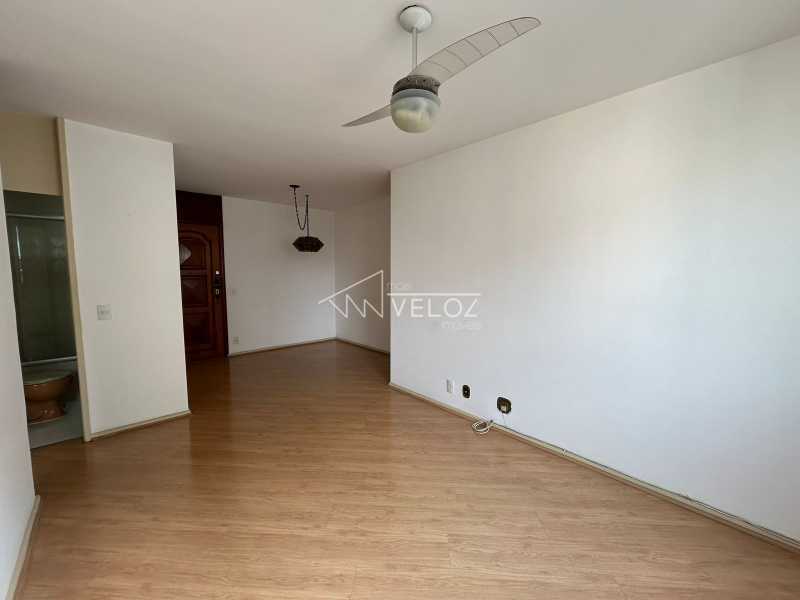 Apartamento à venda com 2 quartos, 72m² - Foto 4