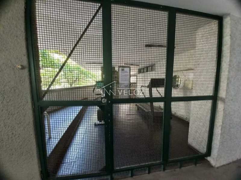 Apartamento à venda com 2 quartos, 90m² - Foto 2