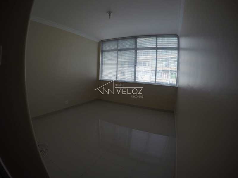 Apartamento à venda com 2 quartos, 73m² - Foto 4