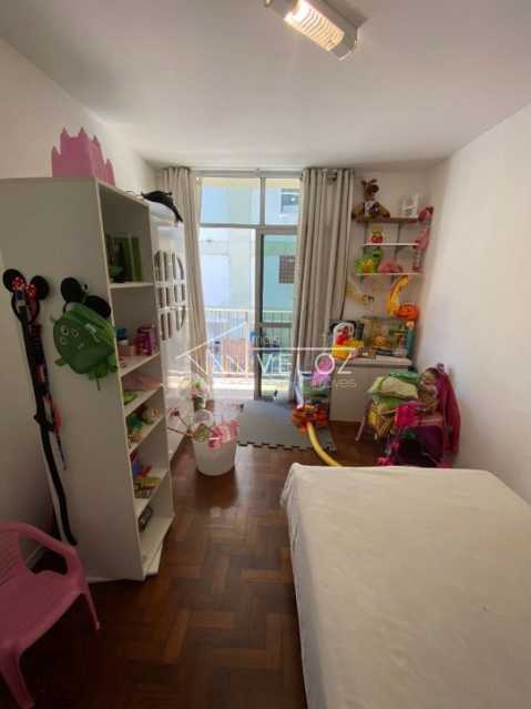 Apartamento à venda com 4 quartos, 135m² - Foto 12