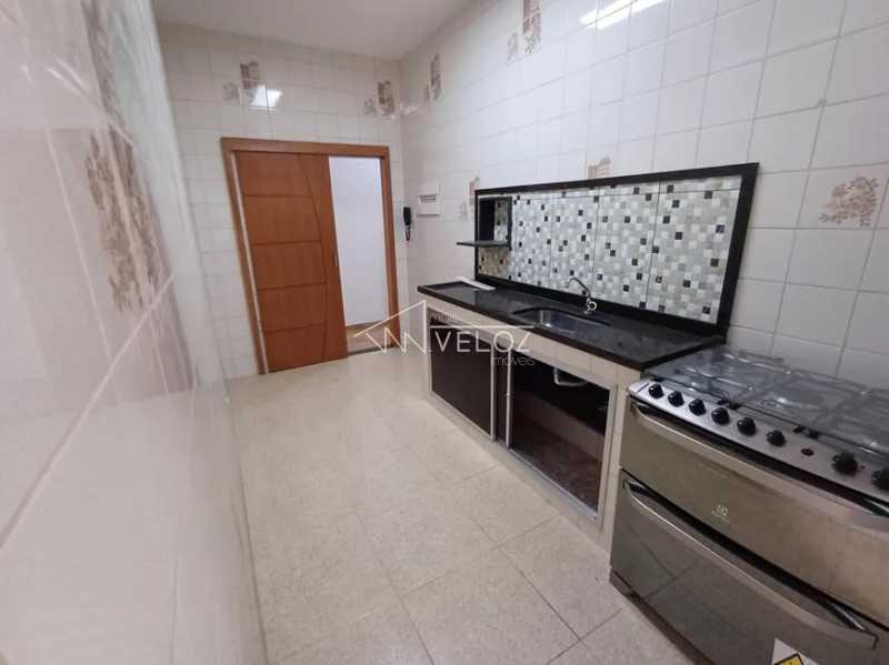 Apartamento à venda com 3 quartos, 91m² - Foto 11