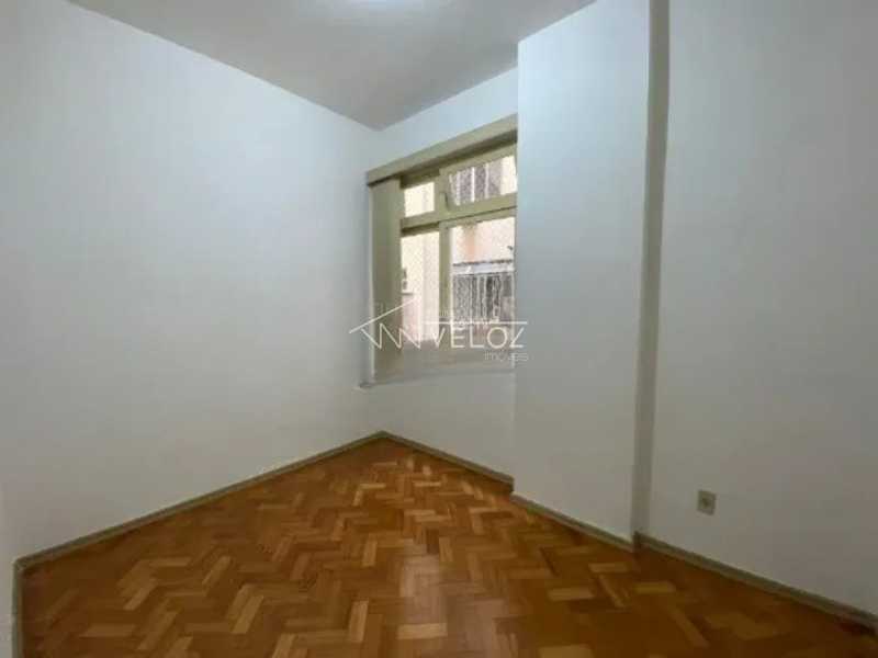 Apartamento à venda com 2 quartos, 66m² - Foto 1