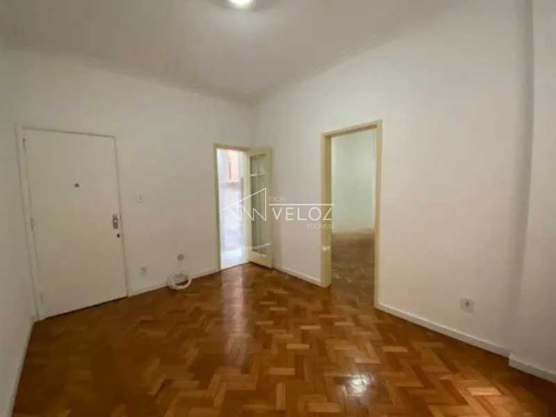 Apartamento à venda com 2 quartos, 66m² - Foto 3