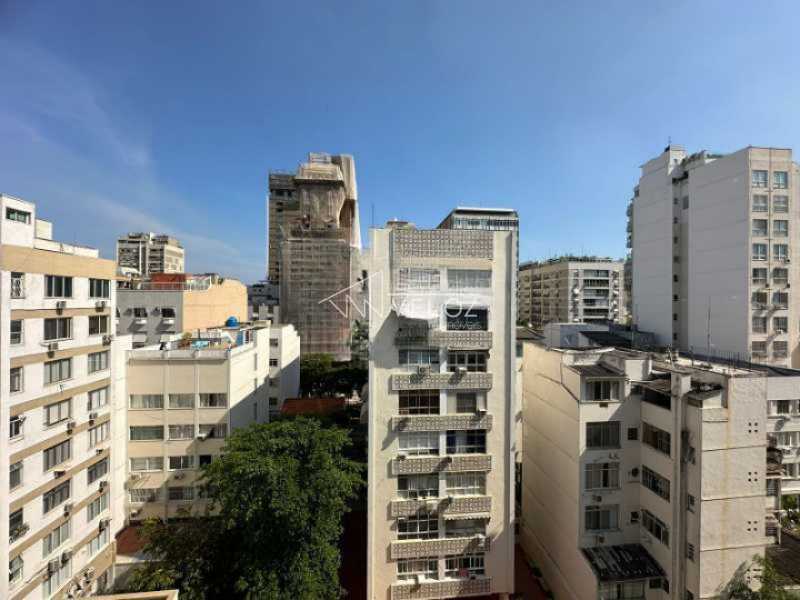 Apartamento à venda com 1 quarto, 40m² - Foto 21