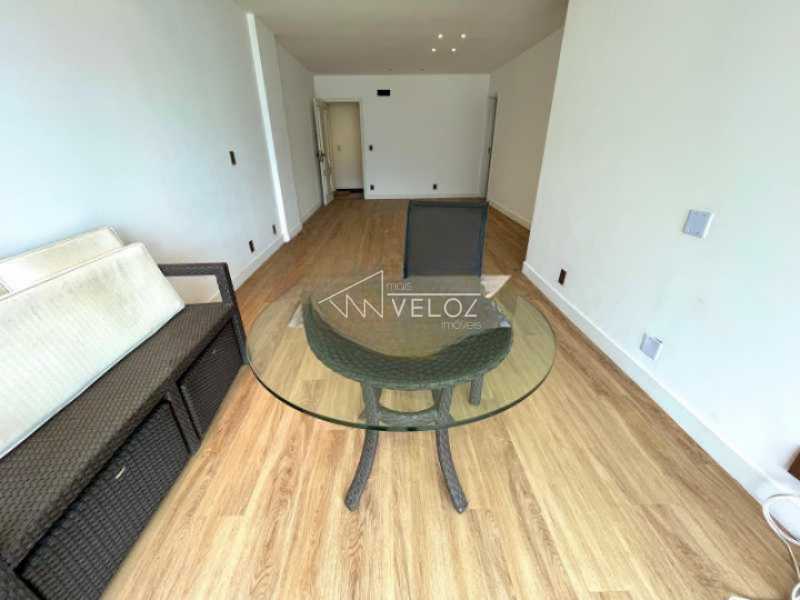 Apartamento à venda com 3 quartos, 121m² - Foto 4