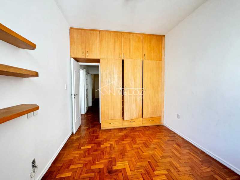 Apartamento à venda com 2 quartos, 70m² - Foto 9