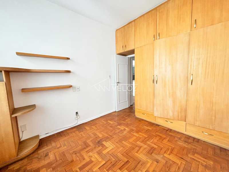 Apartamento à venda com 2 quartos, 70m² - Foto 10