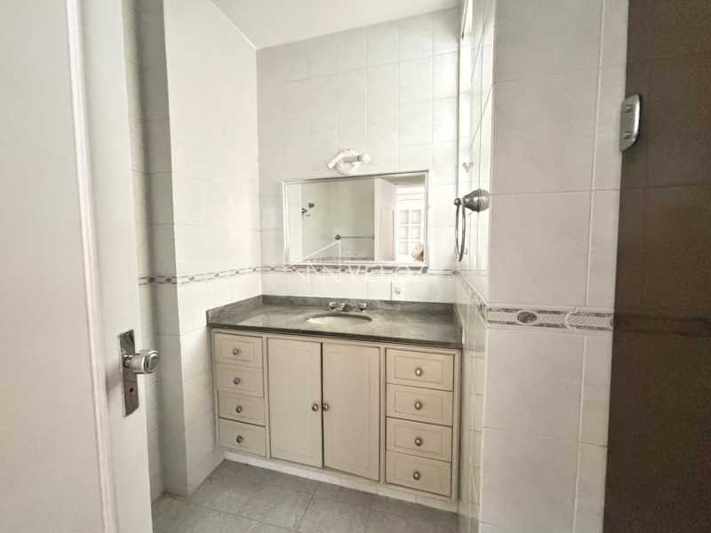 Apartamento à venda com 2 quartos, 70m² - Foto 12