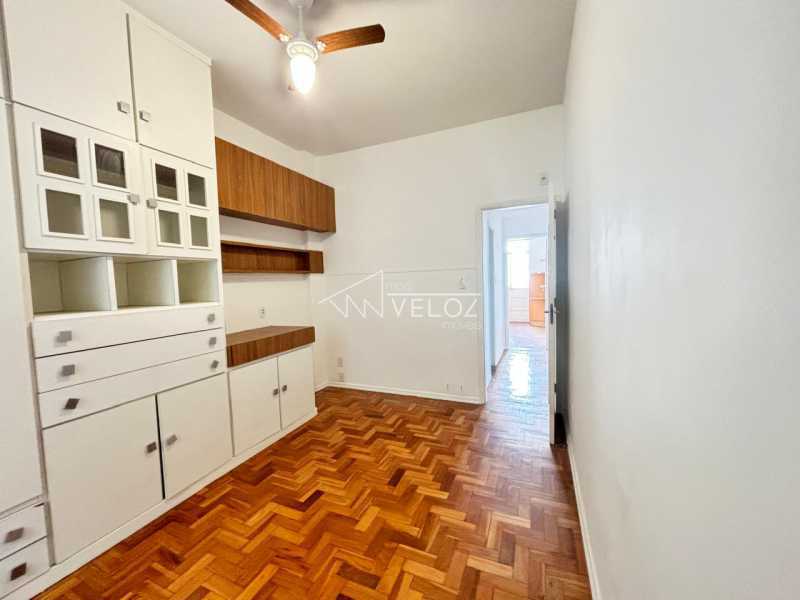 Apartamento à venda com 2 quartos, 70m² - Foto 17