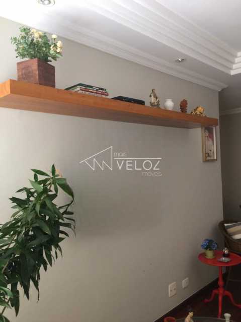 Apartamento à venda com 2 quartos, 79m² - Foto 2