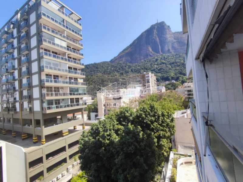 Apartamento à venda com 3 quartos, 113m² - Foto 3