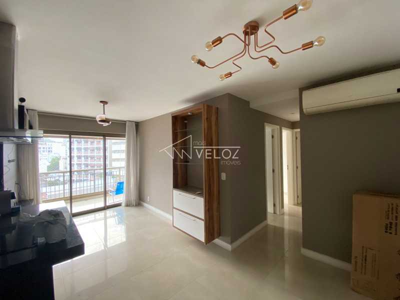 Apartamento à venda com 3 quartos, 88m² - Foto 2