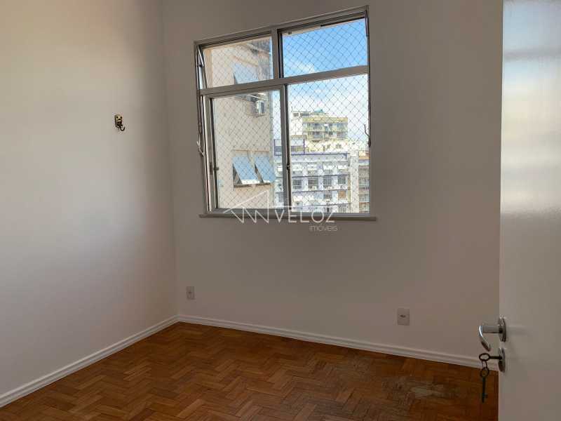 Apartamento à venda com 2 quartos, 74m² - Foto 2