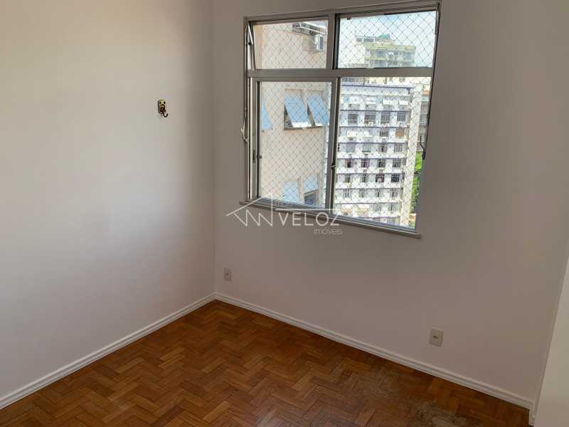 Apartamento à venda com 2 quartos, 74m² - Foto 4