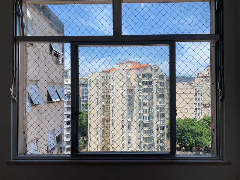 Apartamento à venda com 2 quartos, 74m² - Foto 12