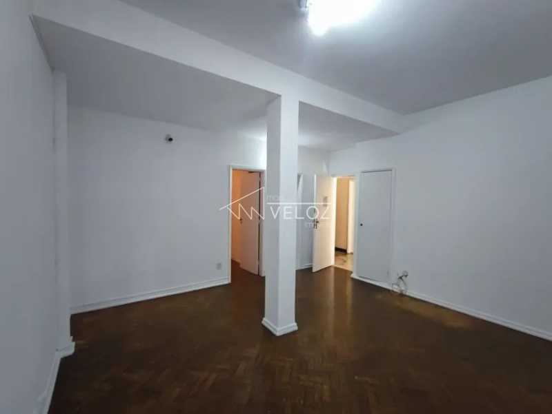 Apartamento à venda com 1 quarto, 58m² - Foto 2