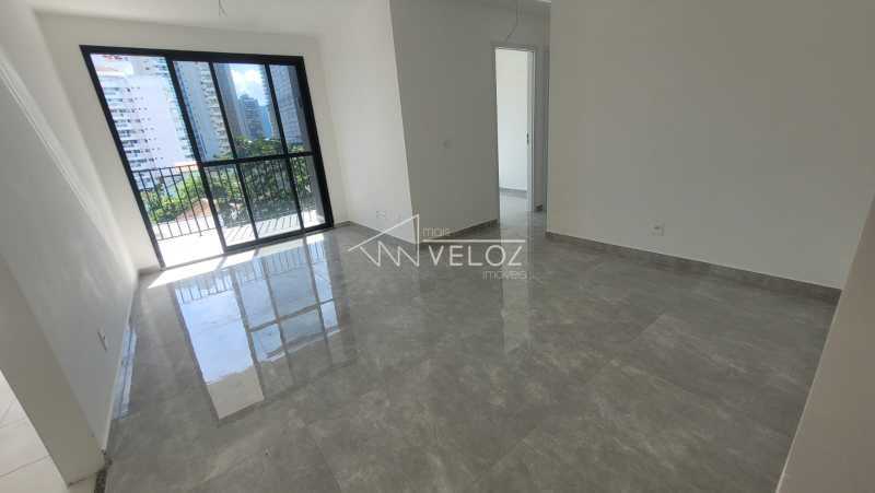 Apartamento à venda com 2 quartos, 80m² - Foto 2