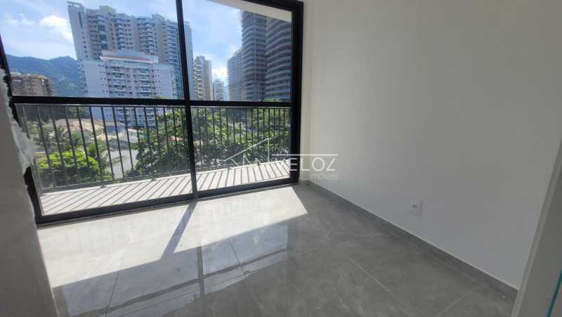 Apartamento à venda com 2 quartos, 80m² - Foto 3